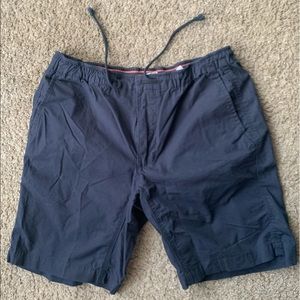 Men’s Mountain Khakis shorts - size M